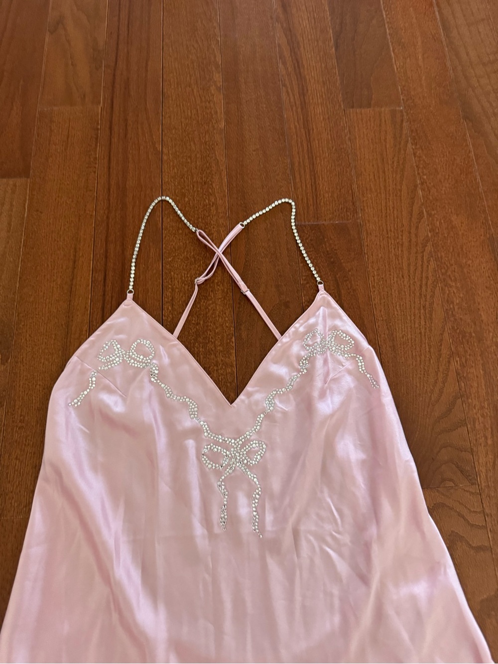 Victoria's Secret Light Pink Satin Slip with rhinestone Bow detailing! - Picture 5 of 7
